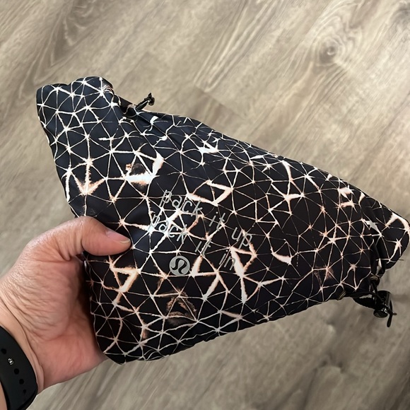 Lululemon Pack It Up Pack It In jacket. - Picture 11 of 11